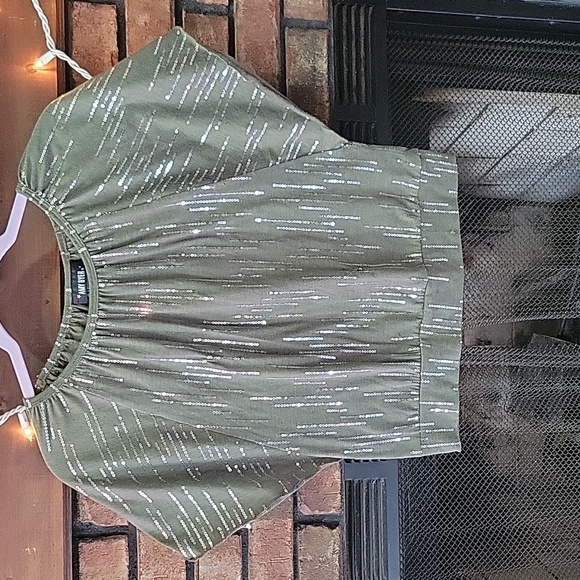 Amy Byer Tops - Cute Amy Byer sequence shirt green size large 14.